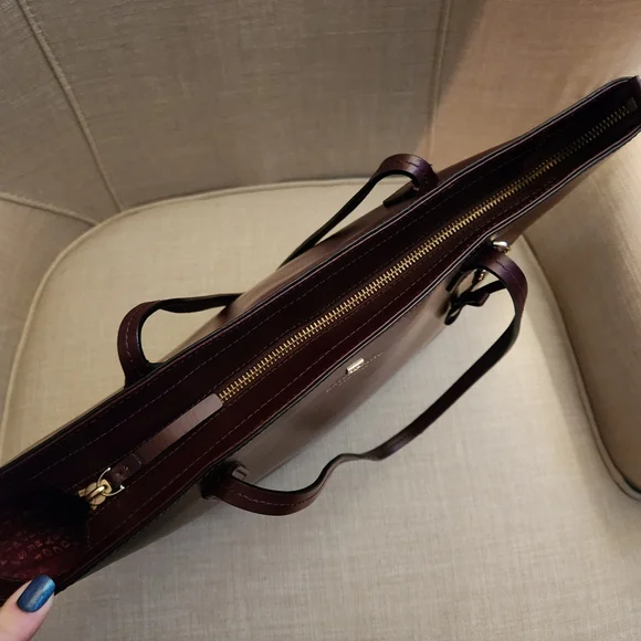 Kate Spade New York Sawyer Street Mulled Smooth Wine Large Tote - Picture 11 of 15